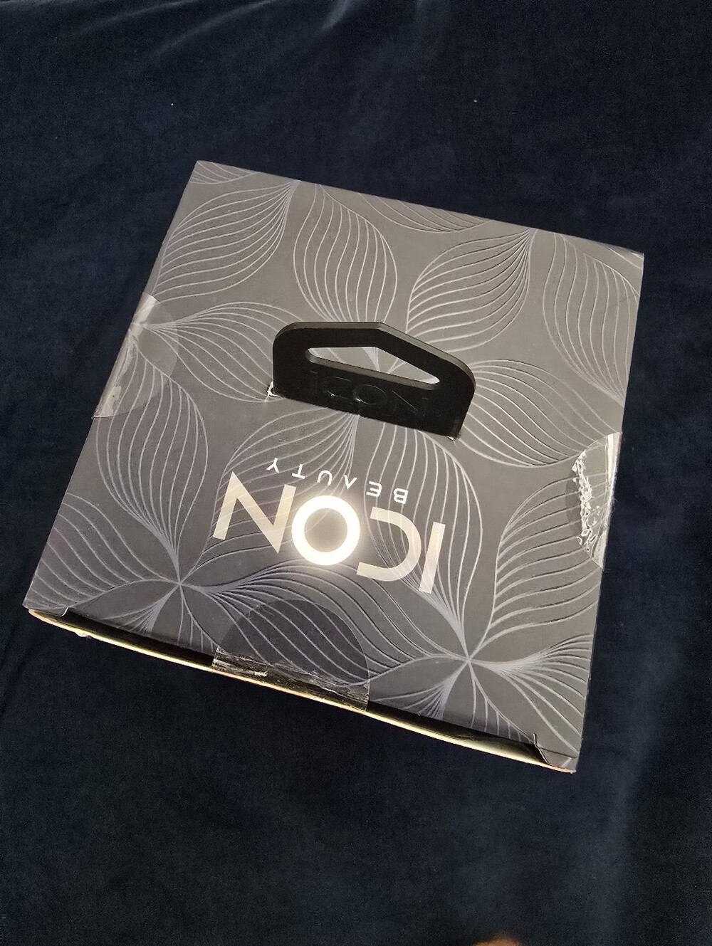 New!! Icon Beauty LED Mini Humidifier, Perfect For Travel! - Picture 6 of 6